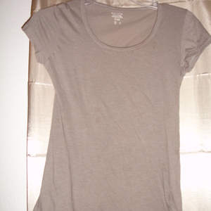 Kenzie thin tee is being swapped online for free