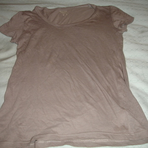 Kenzie thin tee is being swapped online for free