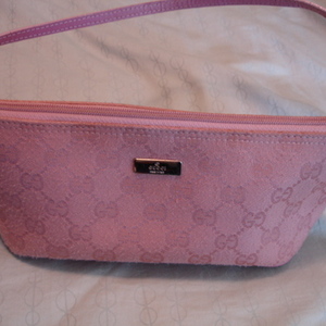 Faux Gucci Purse is being swapped online for free