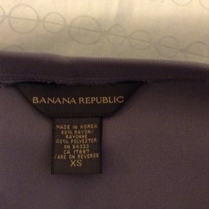 Banana Republic midi skirt with side slit xs is being swapped online for free