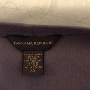 Banana Republic midi skirt with side slit xs is being swapped online for free