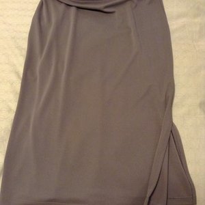 Banana Republic midi skirt with side slit xs is being swapped online for free