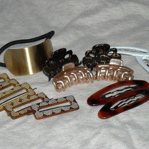 Hair Accessories Lot is being swapped online for free