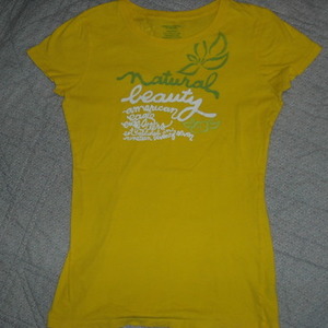 American Eagle Tee [S] is being swapped online for free