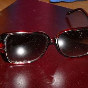Big Brown Sunglasses is being swapped online for free