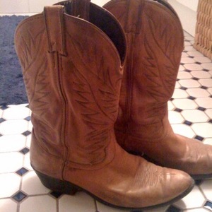 Brown UO Cowboy Boots sz 9 + is being swapped online for free