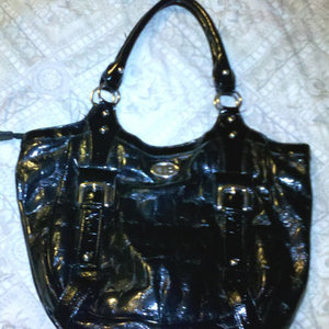 d&g bag is being swapped online for free