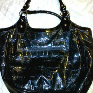 d&g bag is being swapped online for free