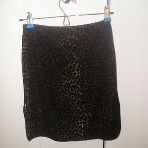 Leopard print mini skirt is being swapped online for free