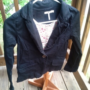 Black Structured Blazer is being swapped online for free