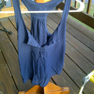 Aeropostale Navy Tank is being swapped online for free