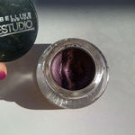 Makeup is being swapped online for free