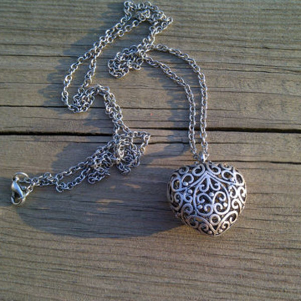 Aeropostale Necklace is being swapped online for free