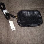 NWT H&M Change Purse is being swapped online for free