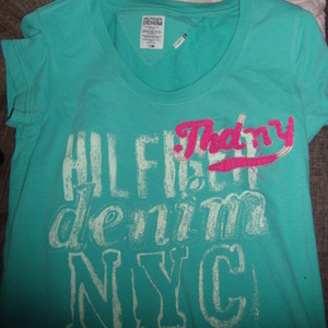 Tommy Hilfiger Tee is being swapped online for free