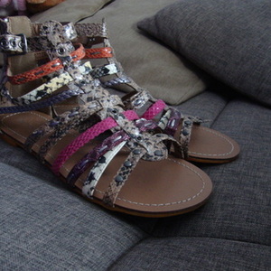 Snake Skin style sandles is being swapped online for free