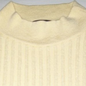Liz Claiborne Yellow Sweater is being swapped online for free