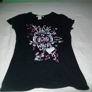 Charlotte Russe  S Black Shirt is being swapped online for free