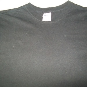 Gildan Medium Black Shirt is being swapped online for free