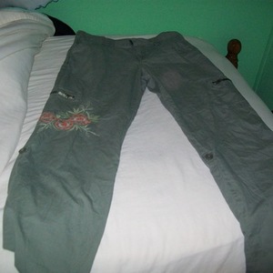 Green Cherokee Pants 3 is being swapped online for free