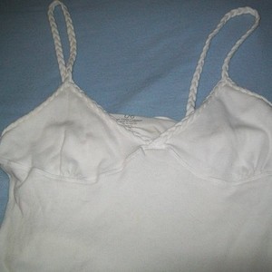 No Boundaries White Tank Large is being swapped online for free