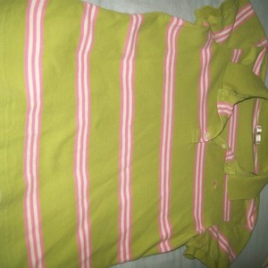 Old Navy Medium Green And Pink Top is being swapped online for free