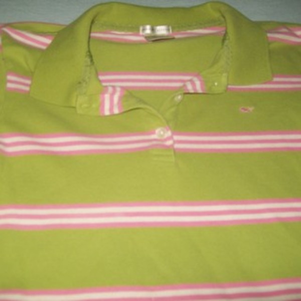 Old Navy Medium Green And Pink Top is being swapped online for free