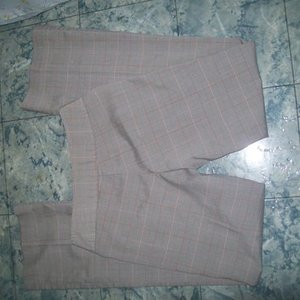 Grey Dress Pants 0 is being swapped online for free