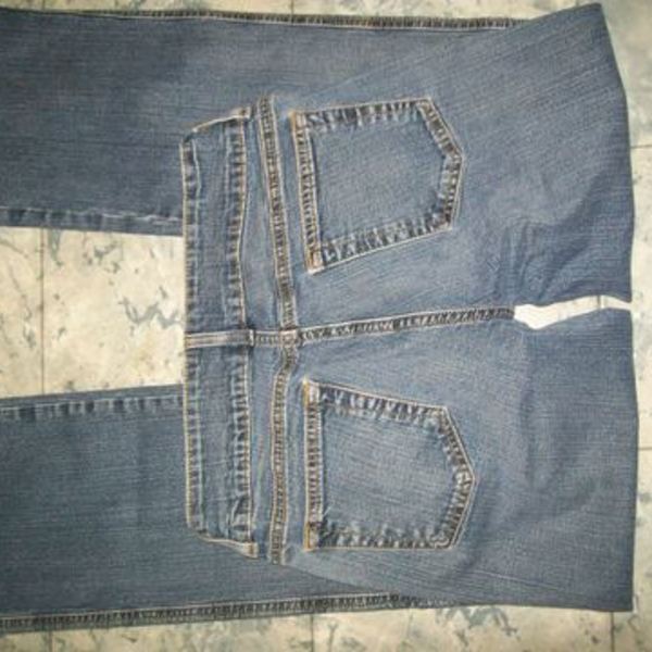 Jeans Size 4 is being swapped online for free