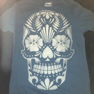 Men's Old Navy Tee is being swapped online for free