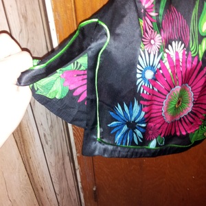 BEBE Tunic Low Cut Summer Top is being swapped online for free