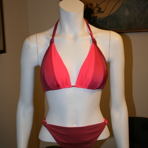 H&M Bikini Size 12  is being swapped online for free