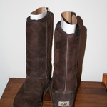 Authentic UGG Classic Tall Size 7 Chocolate is being swapped online for free