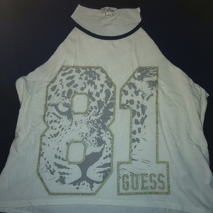 Guess Off-Shoulder Tee is being swapped online for free