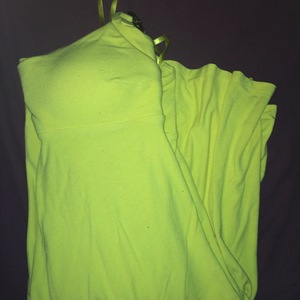 Cache Yellow summer dress is being swapped online for free