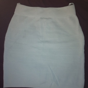 Arden stretch skirt is being swapped online for free