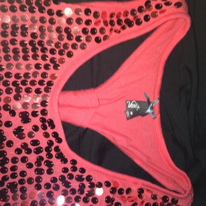 Cute Sequin Top is being swapped online for free