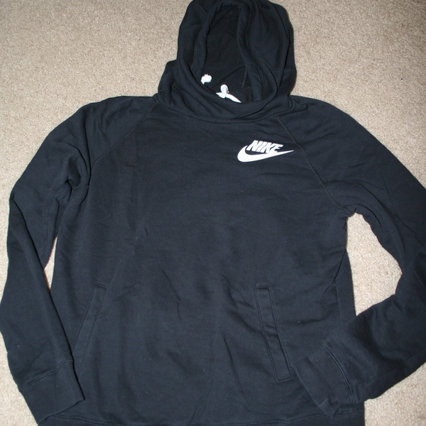 Nike Rally Sweatshirt Size L is being swapped online for free