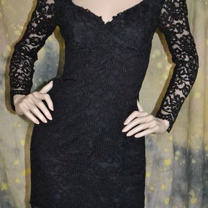 Sexy Vintage Black Lace Dress  is being swapped online for free
