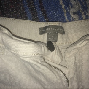NY&C White Shorts is being swapped online for free