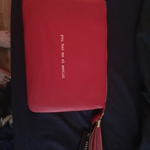 Wristlet "You had me at merlot" is being swapped online for free