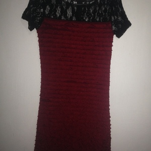 burgundy/black dress is being swapped online for free