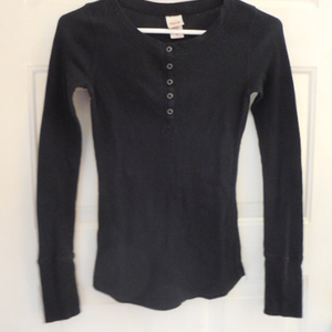 Mosssimo Supply Co. Size XS is being swapped online for free