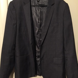 21Men Forever 21 grey medium jacket is being swapped online for free