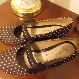 polka dot small heels is being swapped online for free