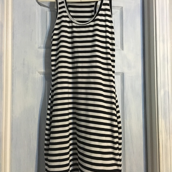 Black/white striped bodycon dress M is being swapped online for free