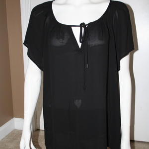 NWT H&M Blouse Size 14 is being swapped online for free