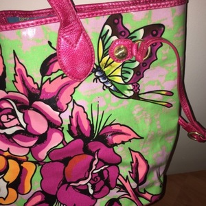 Ed Hardy flower patterned tote  is being swapped online for free
