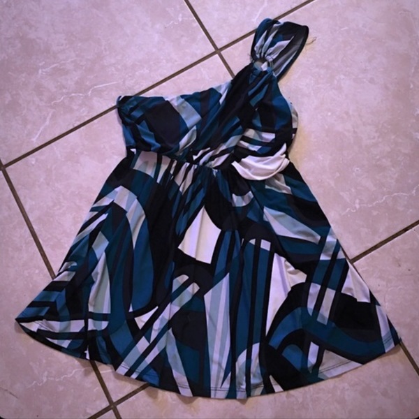 Express one shoulder top small is being swapped online for free