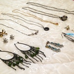 HUGE lot of jewelry!!! (not just the first photo -> more in the other photos...!) is being swapped online for free